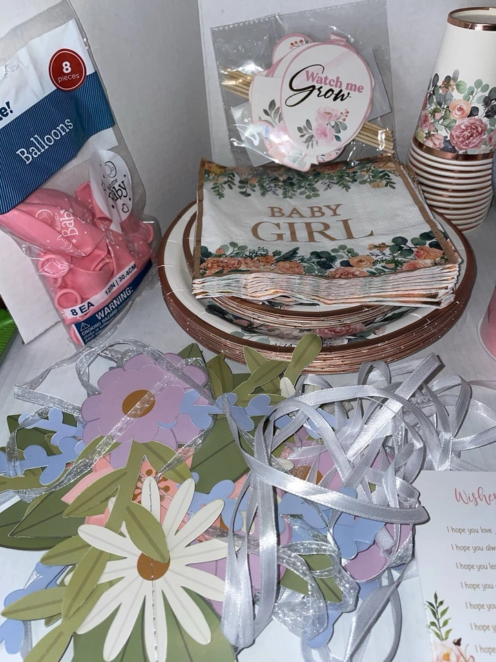 Juego de ducha para bebé niña platos florales servilletas tazas invitaciones globos oro rosa Foto 2 de 4