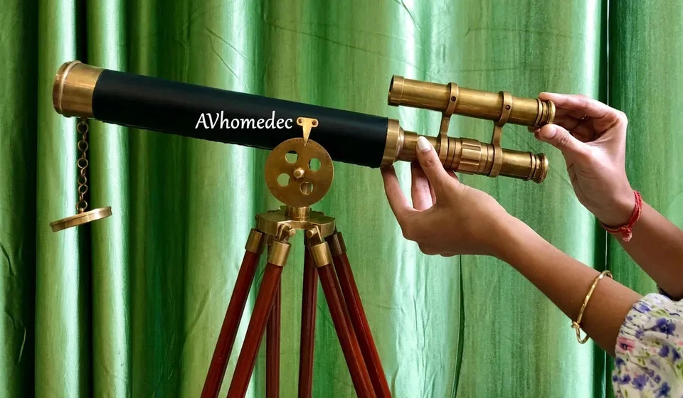 Brass Floor Standing Telescope Antique Style Working Telescope with Wooden Tripo - Image 2 of 4