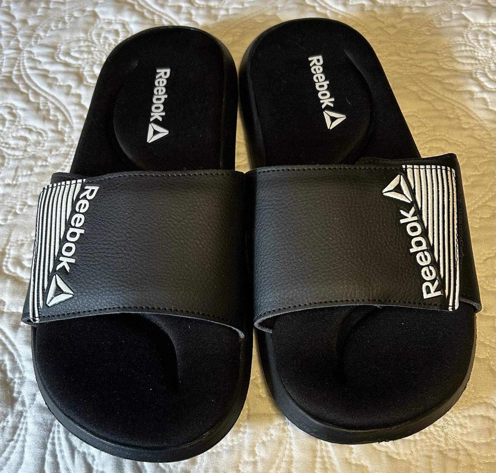 Sandali da donna Reebok Memory Foam regolabili con cinturino ad anello e gancio 9 neri