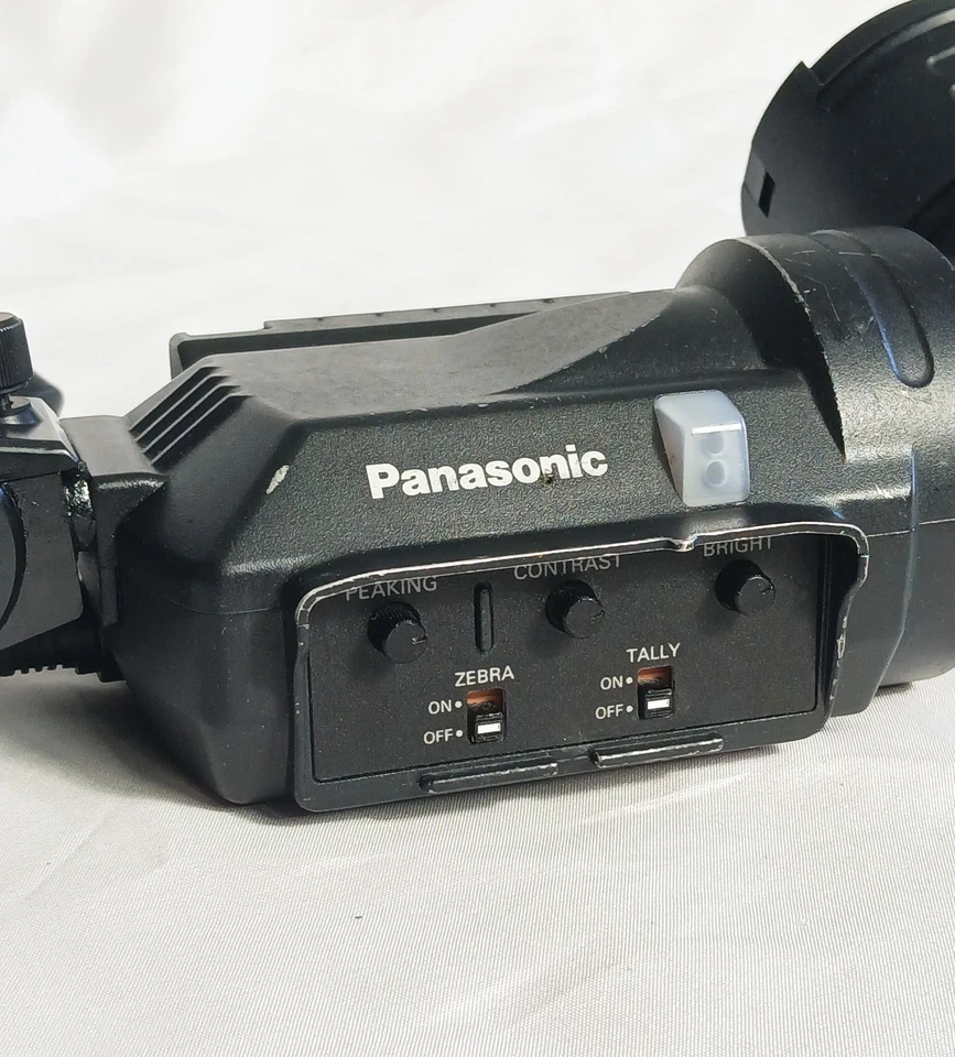 Panasonic VEQ4548 Electronic Viewfinder Eyepiece Professional AG-HPX Camcorder  - Image 2 of 4