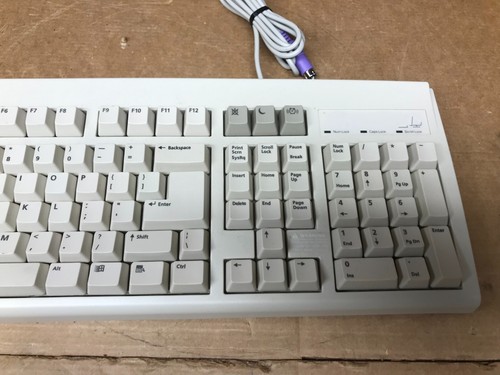 Vintage BTC 5201 Wired PS/2 Keyboard - White - Great Condition - Picture 7 of 10