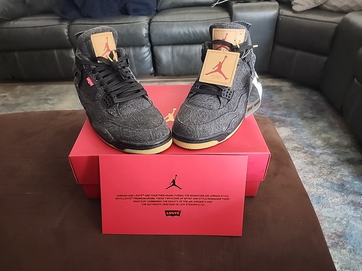Size 11 - Jordan 4 Retro x Levi's Black Denim 2018 Size 11 - Jordan 4 Retro x Levi's Black Denim 2018