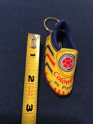 COLOMBIA SOCCER SHOE CLEAT KEYCHAIN .(Colombia es pasion)