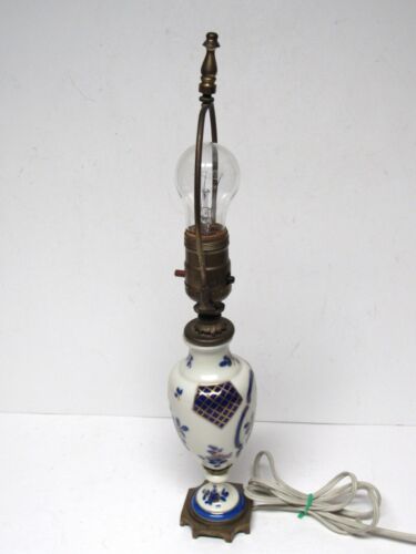 Boudoir Lampe französisches Porzellan Künstler signiert blau weiß gold Vintage handbemalt - Bild 9 von 11