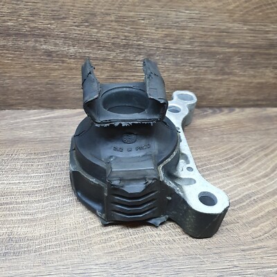 Ford C-Max II Bj.2015 Motorhalter Motorlager 307396 FoMoCo DV61-6F012-HA Auto
