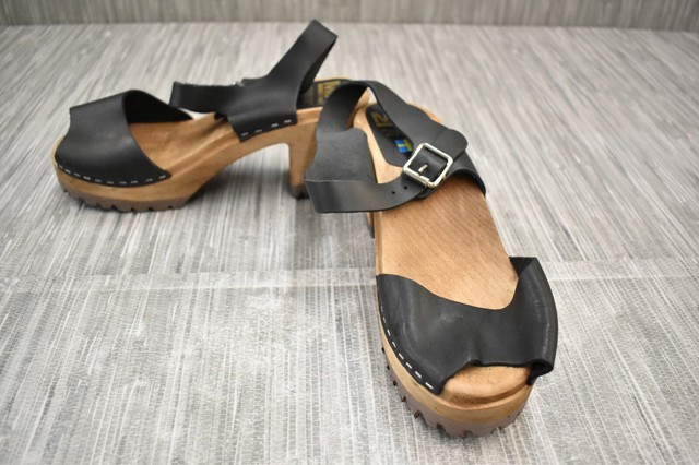 tri ariana sandal
