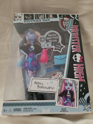 2012 Mattel Monster High Doll Picture Day Abbey Bominable Daughter of Yeti NIB