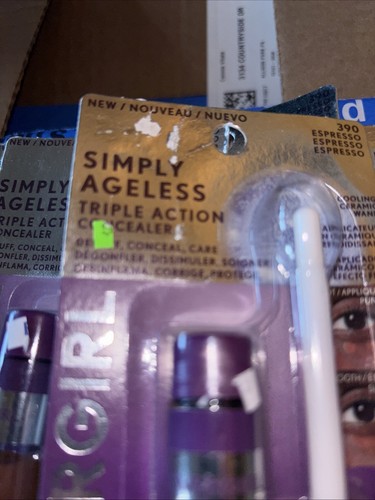7 NEW Covergirl Simply Ageless Triple Action Concealer Sealed 390 - Espresso - Picture 2 of 4