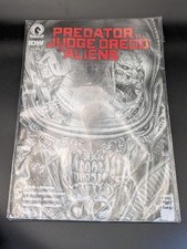 Predator vs Judge Dredd vs Alien- Dark Horse Comics #2 Glenn Fabry 2016 