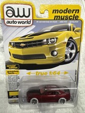  NEW Auto World Modern Muscle 2010 Chevrolet Camaro RS/SS   ULTRA RED CHASE