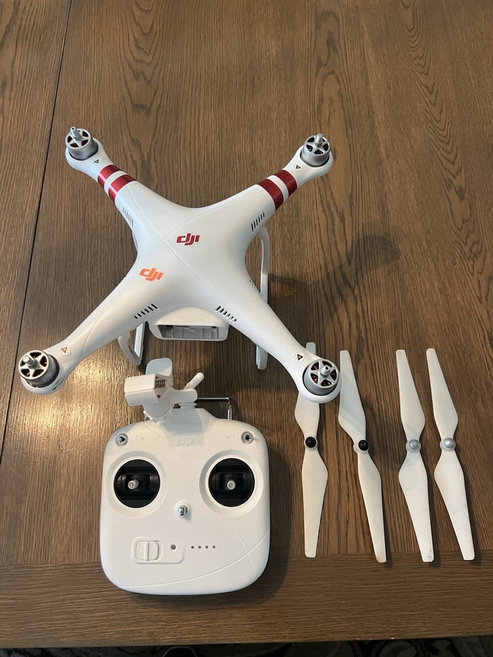 DJI Phantom 3 Cuadricóptero Estándar Cámara Drone con Control Remoto-SE VENDE COMO ESTÁ Foto 4 de 4