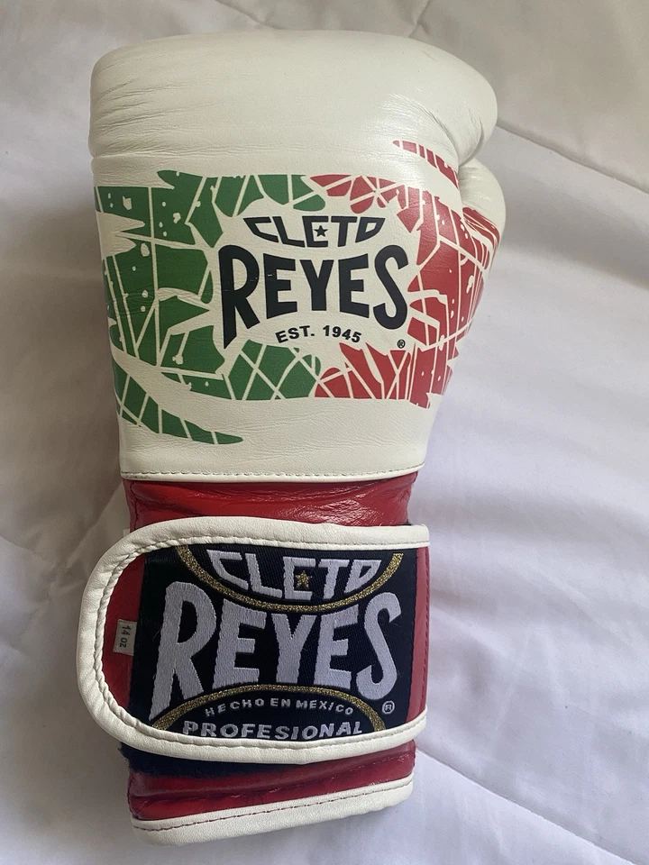 Cleto Reyes 14 oz Foto 3 de 4