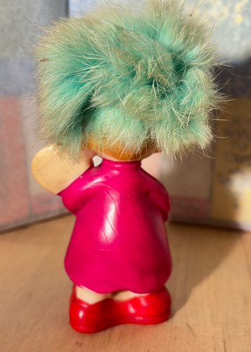 Vintage Russ Happy Birthday Gift Figurine, Blue Hair MOD Troll, 5" Resin As-Is - Picture 7 of 9