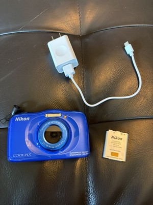 Nikon Coolpix S33 Digital Adventure Camera, Waterproof Shockproof working