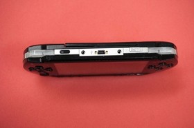 Sony PSP-1001 Handel Console Black with Charger Memory 2GB Stick New Battery