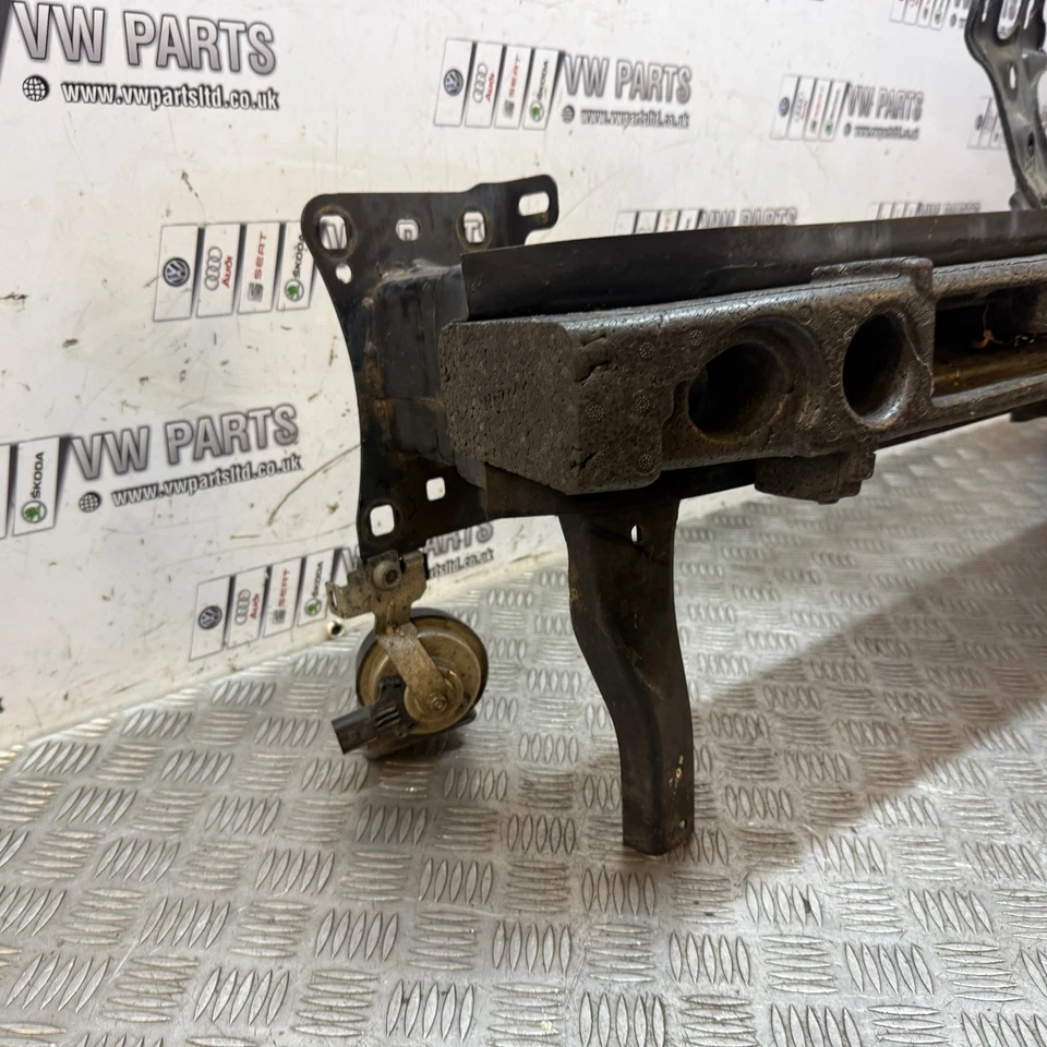 BARRA DE REFUERZO PARACHOQUES DELANTERO BARRA DE CHOQUE VW GOLF MK7 2013-2016 Foto 2 de 4