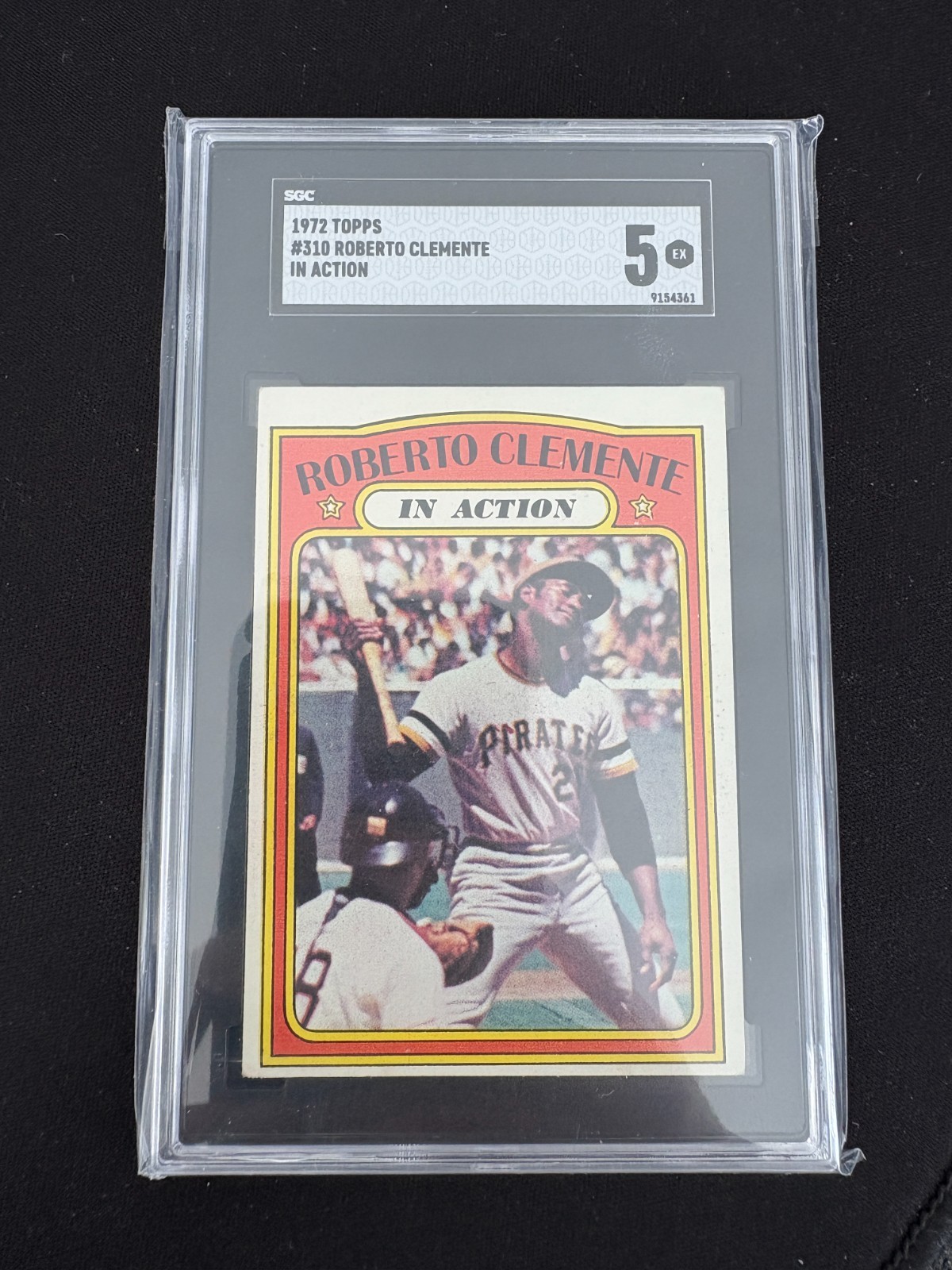 1972 Topps #310 Roberto Clemente In Action SGC 5