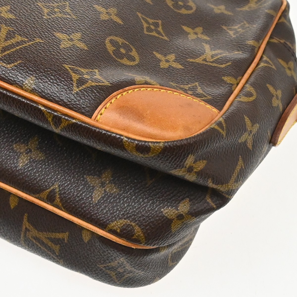 Louis Vuitton Nil Messenger Monogram Canvas Brown Shoulder Bag — image 7
