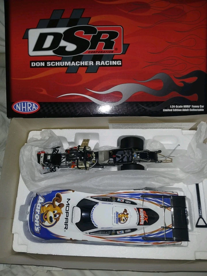 Action Matt Hagan DSR Aaron’s 2012 1.24 Dodge FunnyCar (MIB)). - Imagem 2 de 4