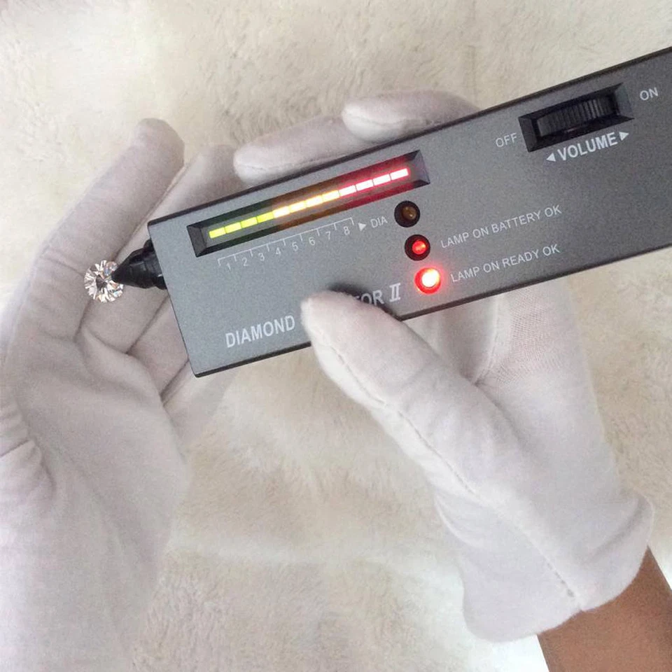 Huge Rare 11 x 11 MM 5.80 CT Off White Cushion Shape Cut Loose Moissanite 4 Ring - Image 2 of 2