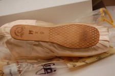 NIB Nikolay Suffolk Ulanova Ballet Pointe Shoes 6 1X X Med Shank Not Re