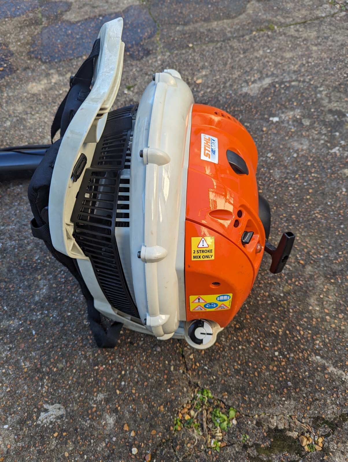 LARGE POWERFULL STIHL br550 BACK PACK BLOWER eBay