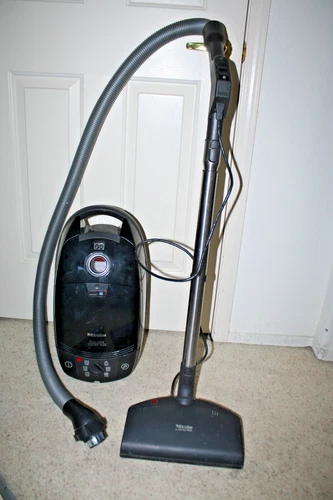 MIELE Solaris Electro Plus S514 Vacuum Cleaner With Head Wand Hose -Tested