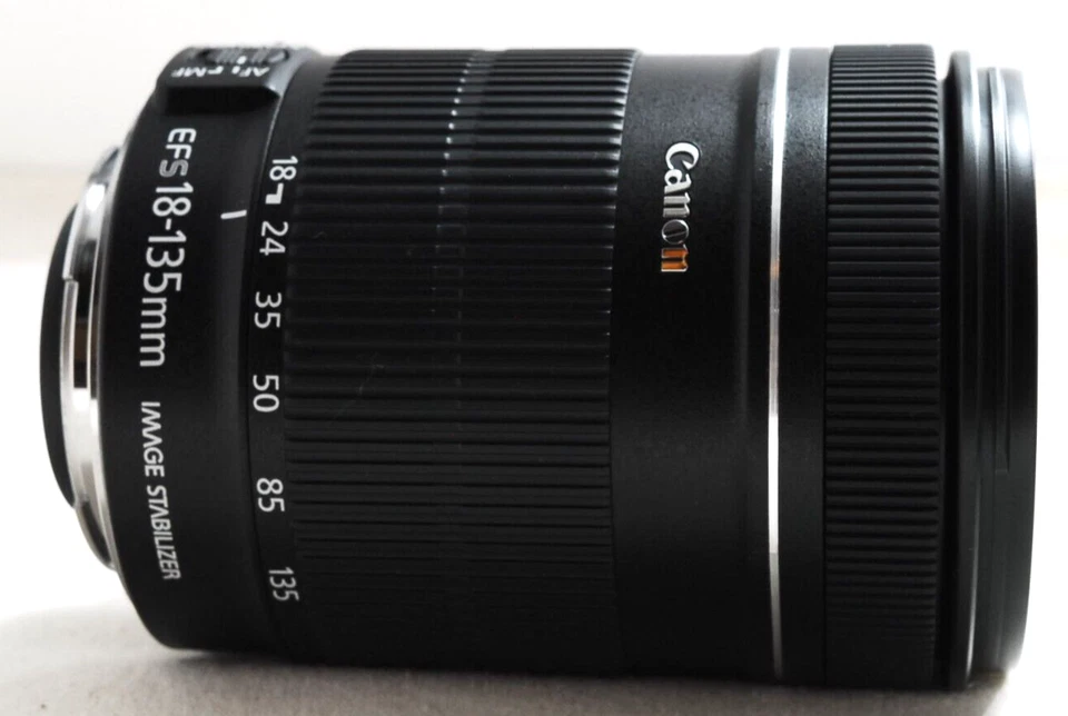 Lente zoom macro Canon EF-S 18-135 mm f/3,5-5,6 IS para Canon EF-S de Japón - Imagen 4 de 4
