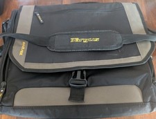 Targus Laptop Messenger Bag Black Expandable Computer Shoulder Case
