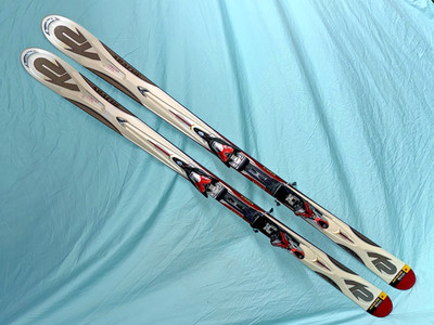   K2 Apache RECON 167cm All-Mountain SKIS w/ Marker MOD 12 Integrated Bindings