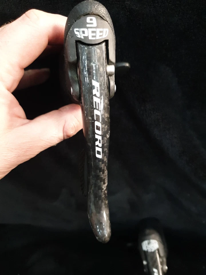 Campagnolo Record 9 speed Carbon Shifters - Photo 2/4