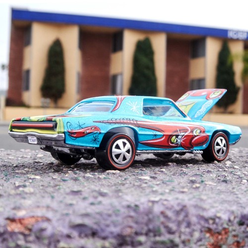 Coche de arte pop Hot Wheels x Kenny Scharf personalizado T-Bird 1:64 Mattel Creations - Imagen 11 de 23
