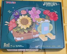 Flowers Language Building Block Kit 8 in 1 Flower Pen and Phone Holder - 752 pcs