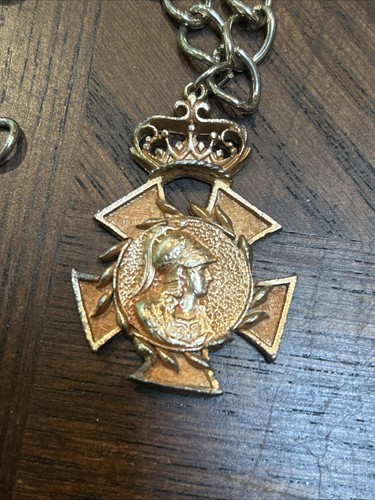 VINTAGE Swank tono oro/arancio ciondolo/medaglione corona soldatino-con catena - Foto 2 di 5