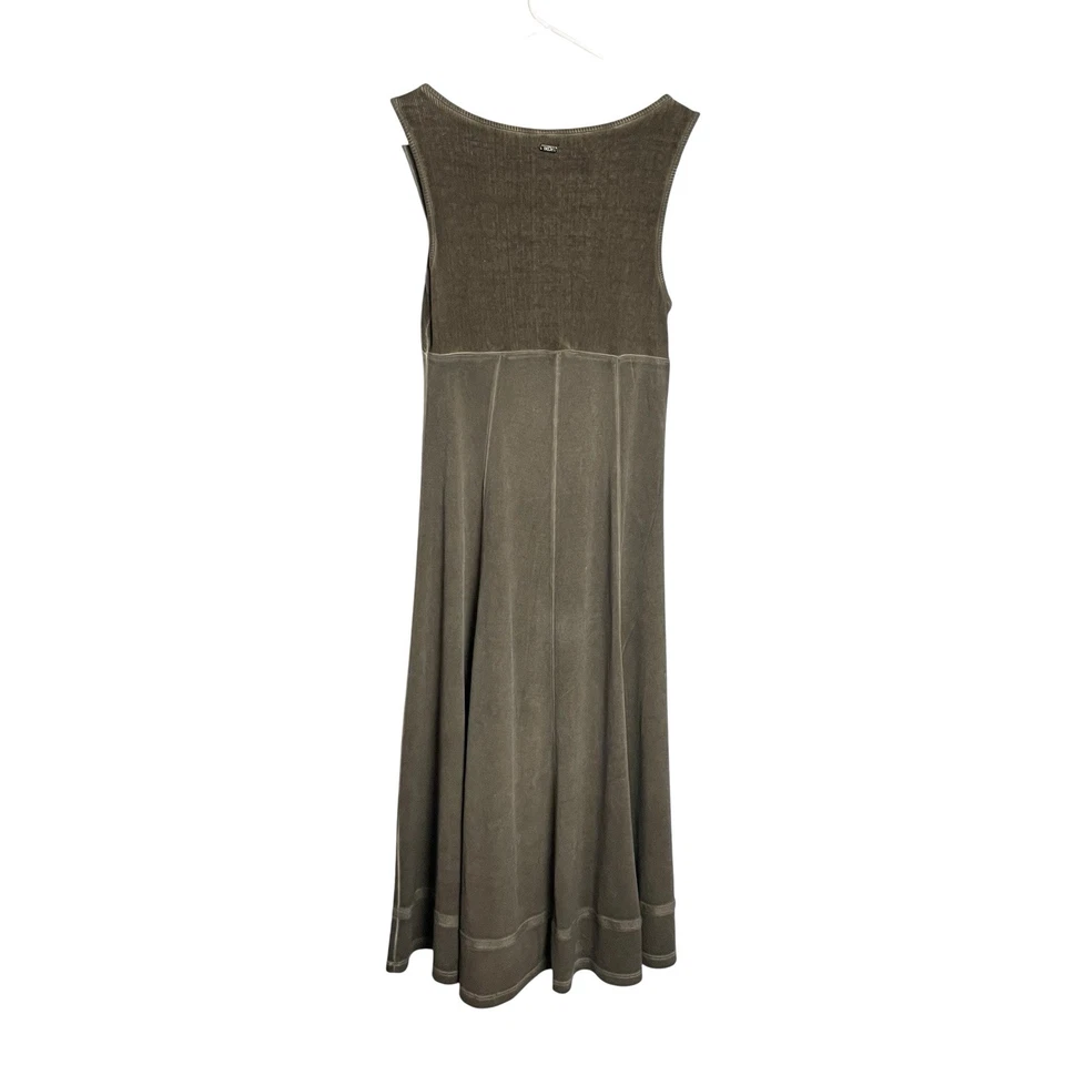 Vestido Deca Paris Feminino T1/S Exército Verde Malha Decote Quadrado Sem Mangas Lagenlook - Imagem 2 de 4