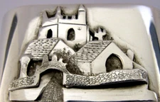 SUPERB STERLING SILVER HAND MADE ENGLISH CHURCH DECORATED NAPKIN RING 1979 45g