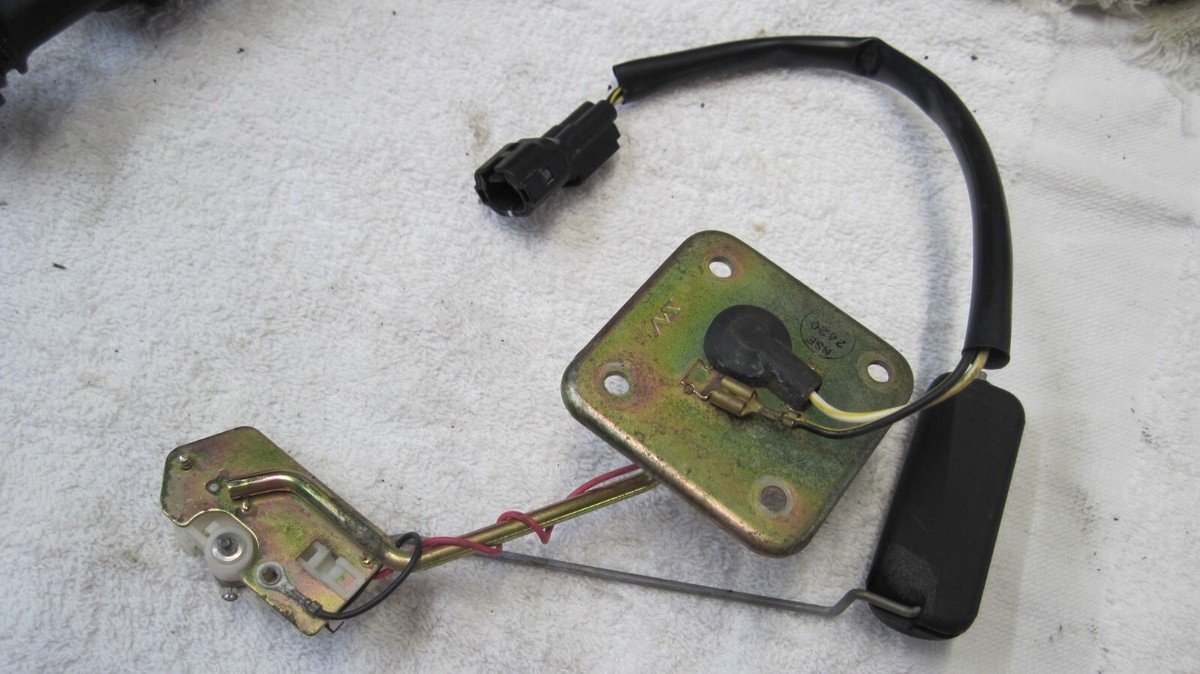 06 Kawasaki Ninja ZX12R Fuel Level Sending Unit OEM 52005 06 Kawasaki Ninja ZX12R Fuel Level Sending Unit OEM 52005