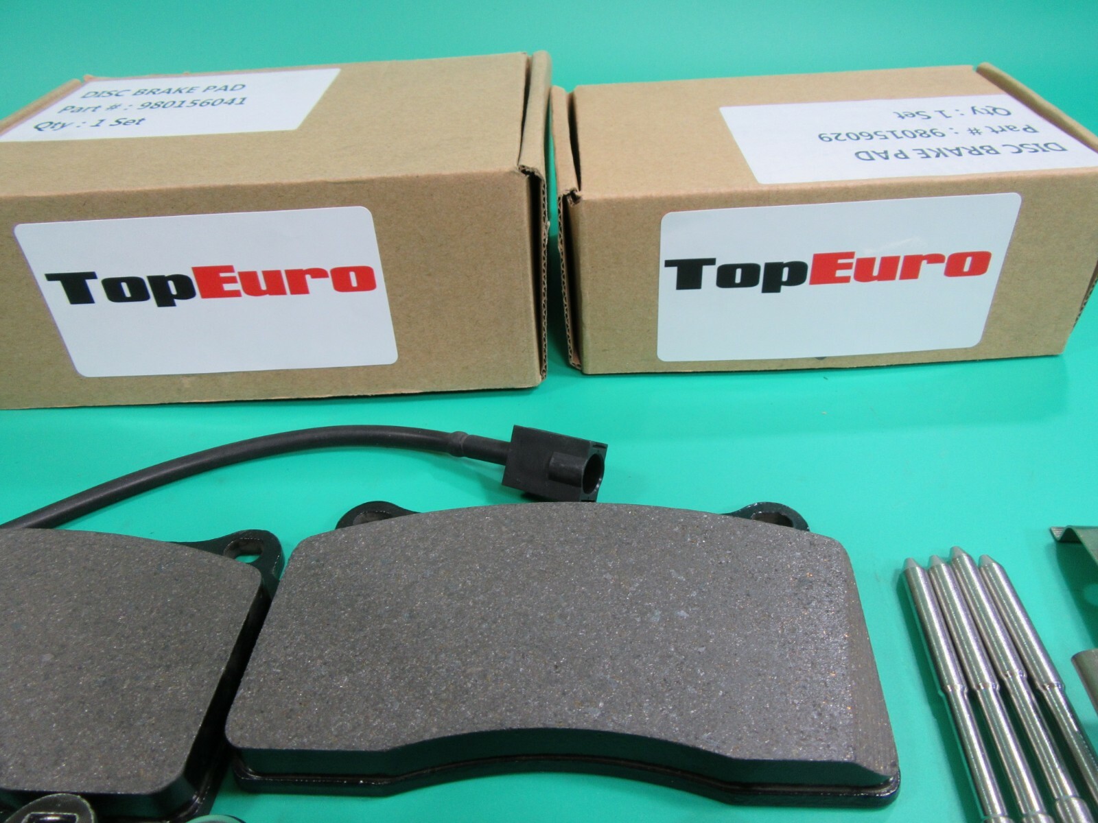Maserati Ghibli Base  front rear brake pads for cars with smooth rotors