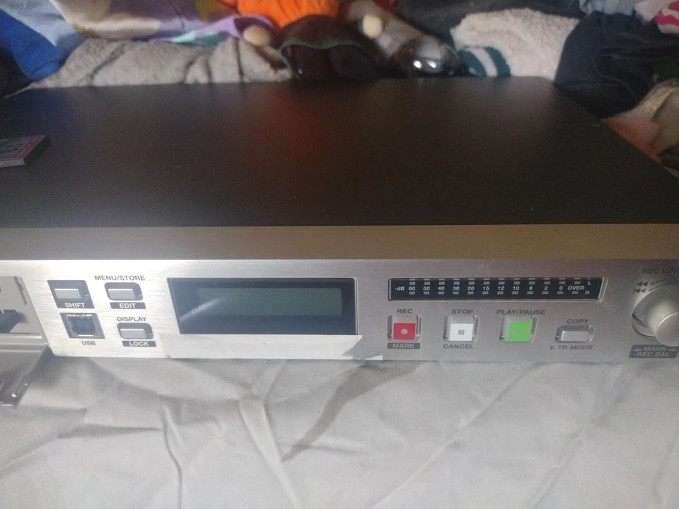 MARANTZ PMD560 SOLID STATE PROFESSIONAL - Image 4 of 4