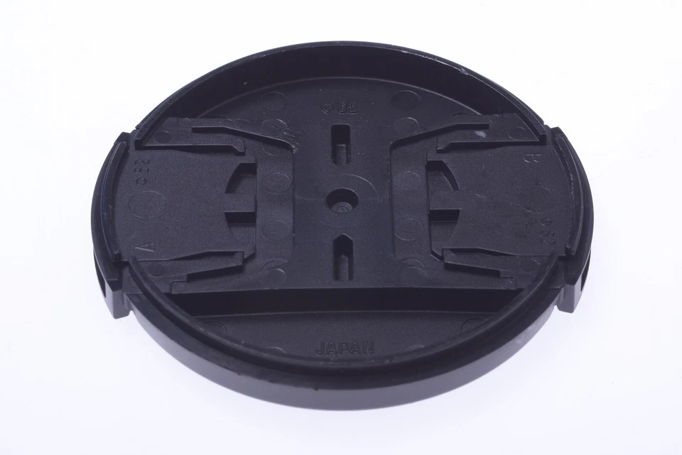 ✅ 1 TAMRON ORIGINAL LENS CAP 62MM DIAMETER    72-2 - Image 2 of 4