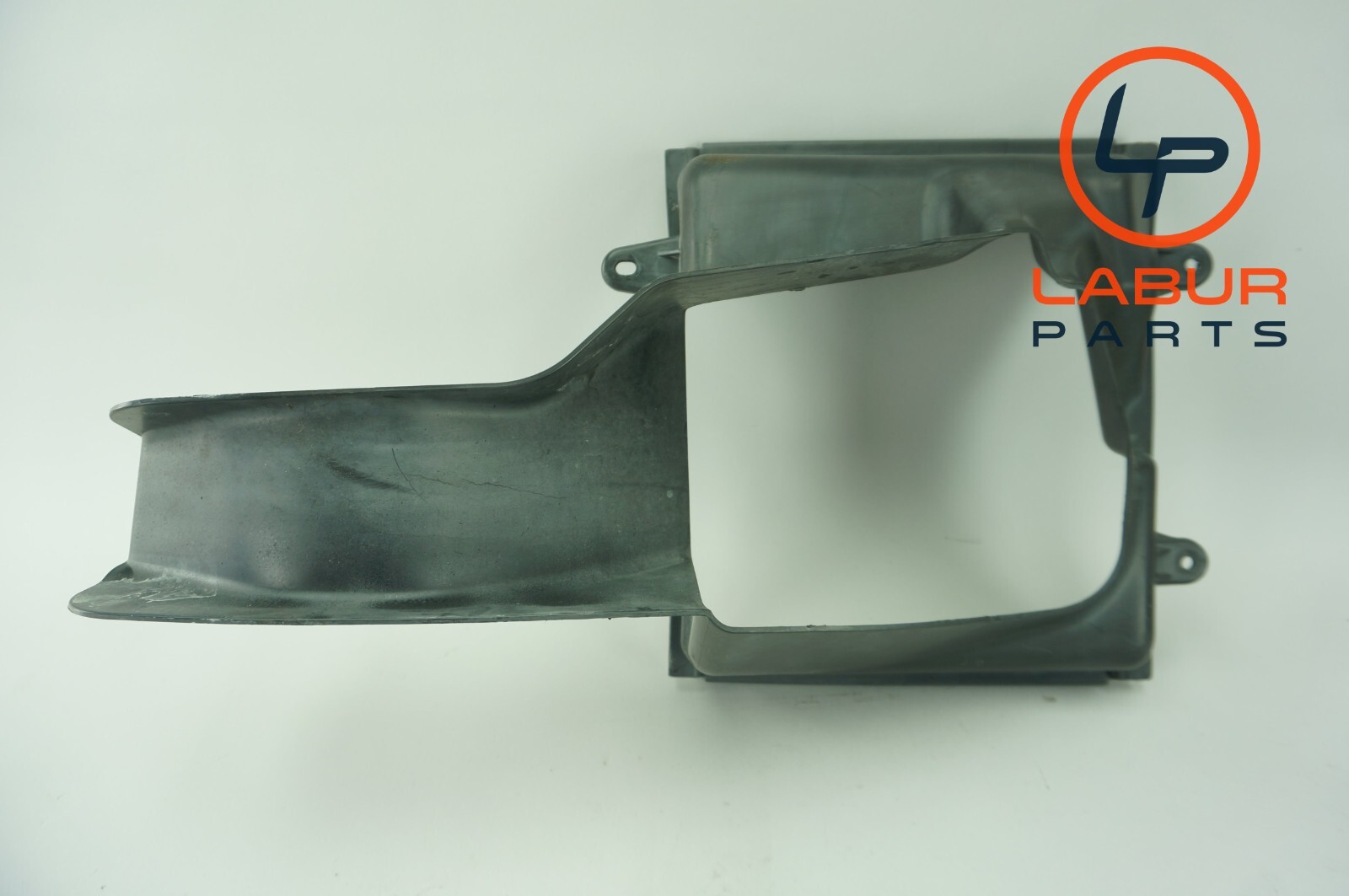 M157 14-17 Maserati Ghibli Front Left Side Intercooler Air Duct Shroud Z4769