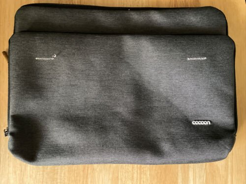 Cocoon Laptop Sleeve/Bag for 13” MacBook MCS2301GF-GRAPHITE BRAND NEW - Picture 1 of 2
