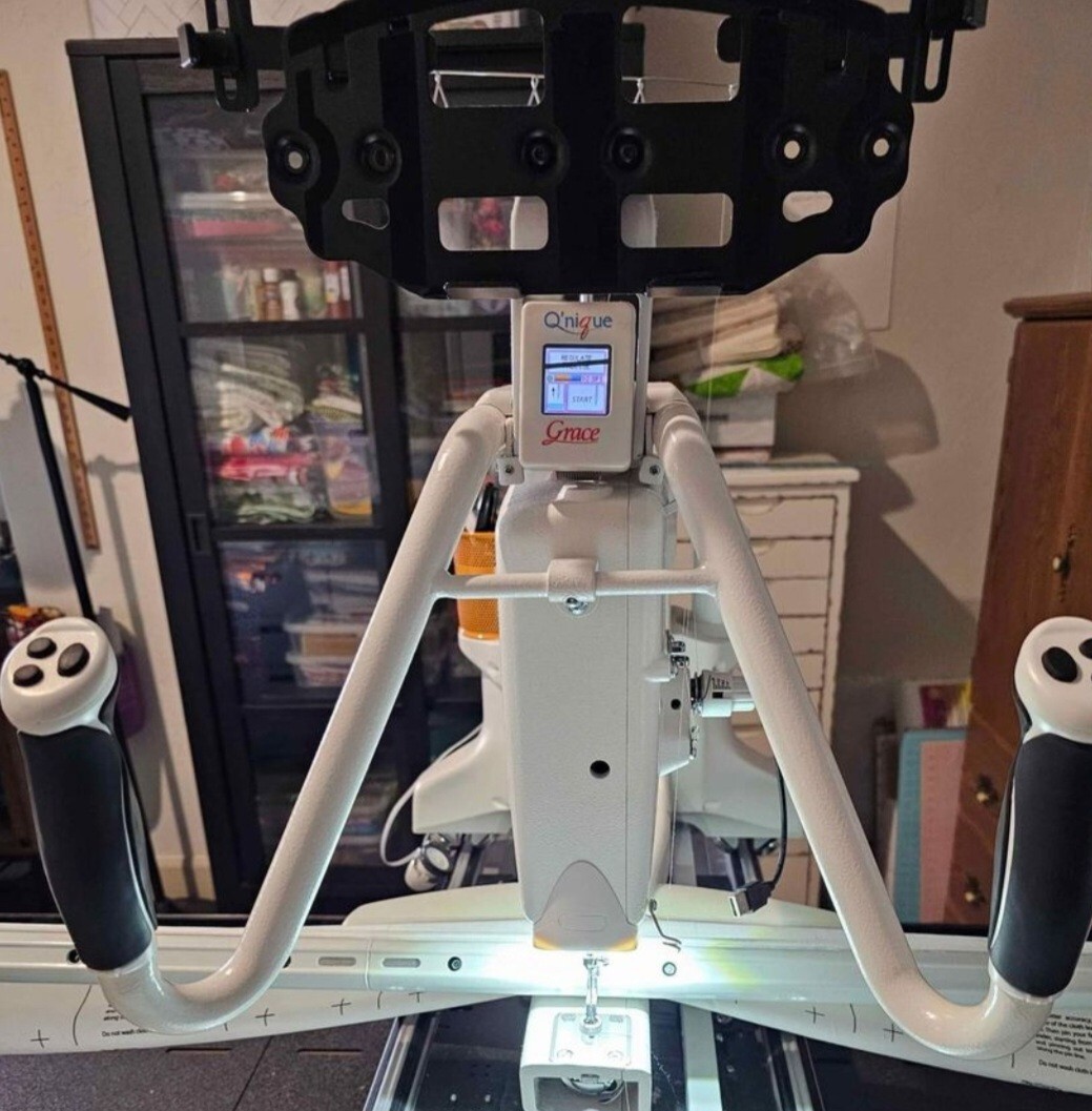 Qnique 15R Quilting Machine & QZone Queen Frame eBay