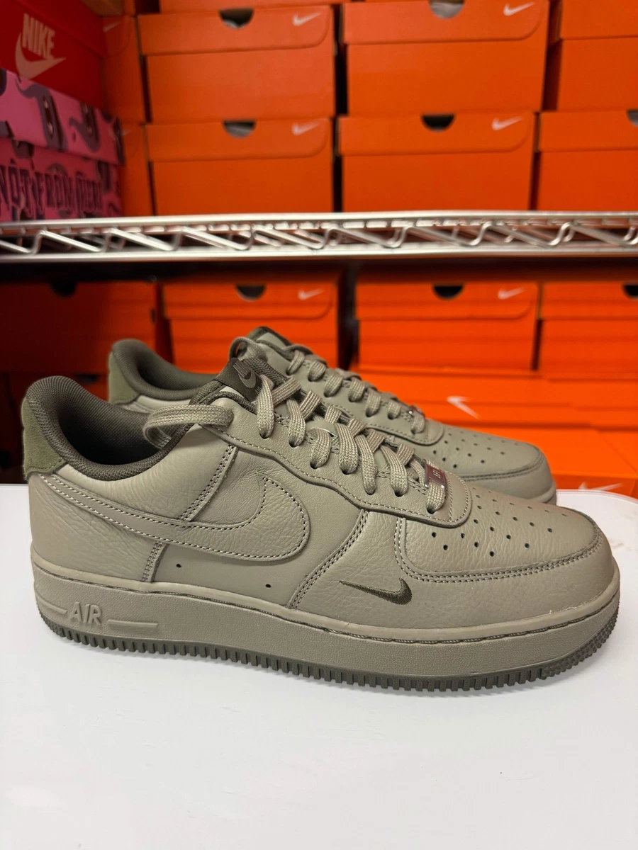Preços baixos em Nike Air Force 1 Armed Forces | eBay
