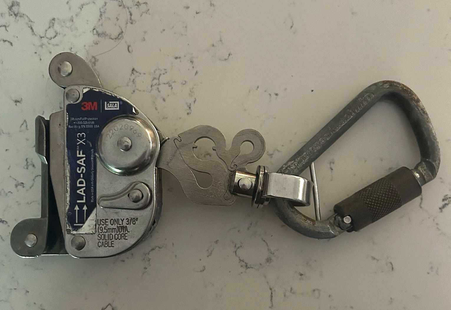 3M DBI-SALA LAD-SAF X3 Rope Grab Fall Arrester Safety Device w/ Carabiner