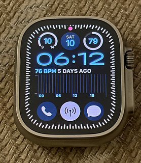 Apple Watch Ultra 2 49mm Titanium Case Silver GPS LTE 64GB MRF63B/A