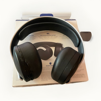 Sony PULSE 3D Wireless Headset Over-Ear mit Mikrofon Schwarz/Weiß, BT