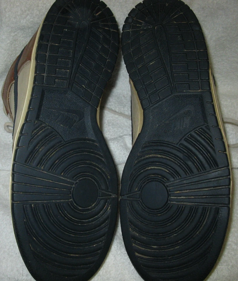 Nike dunk high premium model men's basketball shoes (style 316424-241) size 10.5 - Image 3 of 4