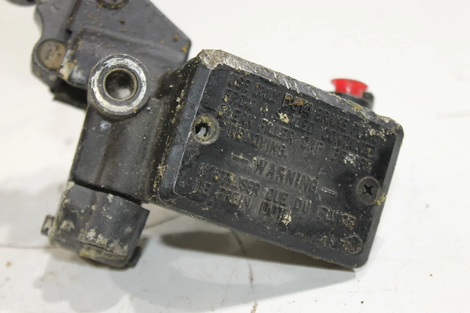 Kawasaki ZR1100C 1999 palanca de freno con cilindro maestro Foto 4 de 4