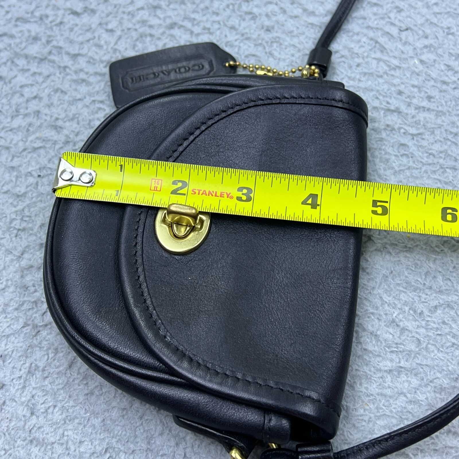 Borsa a tracolla Coach Mini Watson 6606 vintage pelle nera ottone chiusura girevole pochette